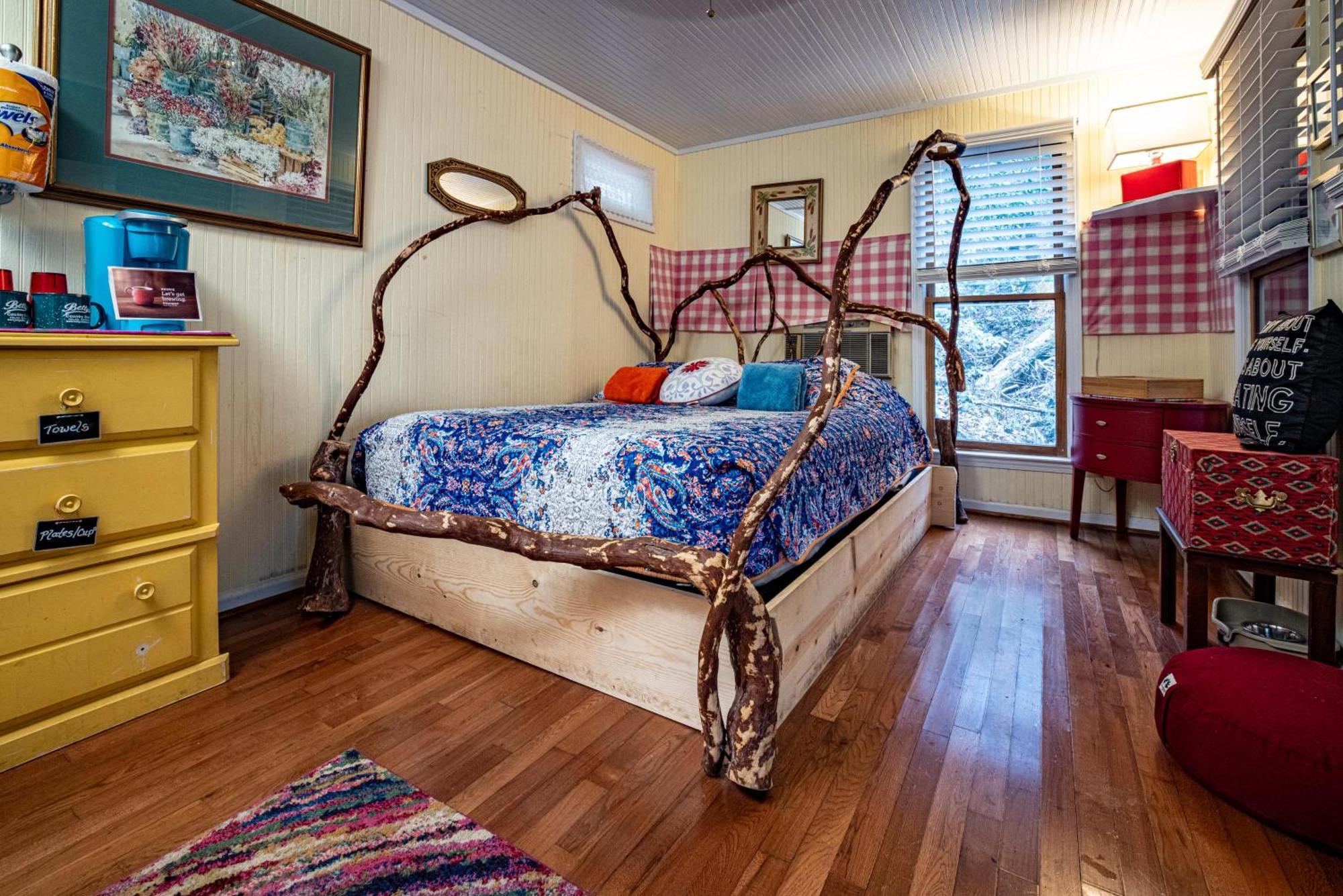Bear Creek Lodge And Cabins In Helen Ga - Pet Friendly, River On Property, Walking Distance To Downtown เฮเลน ภายนอก รูปภาพ