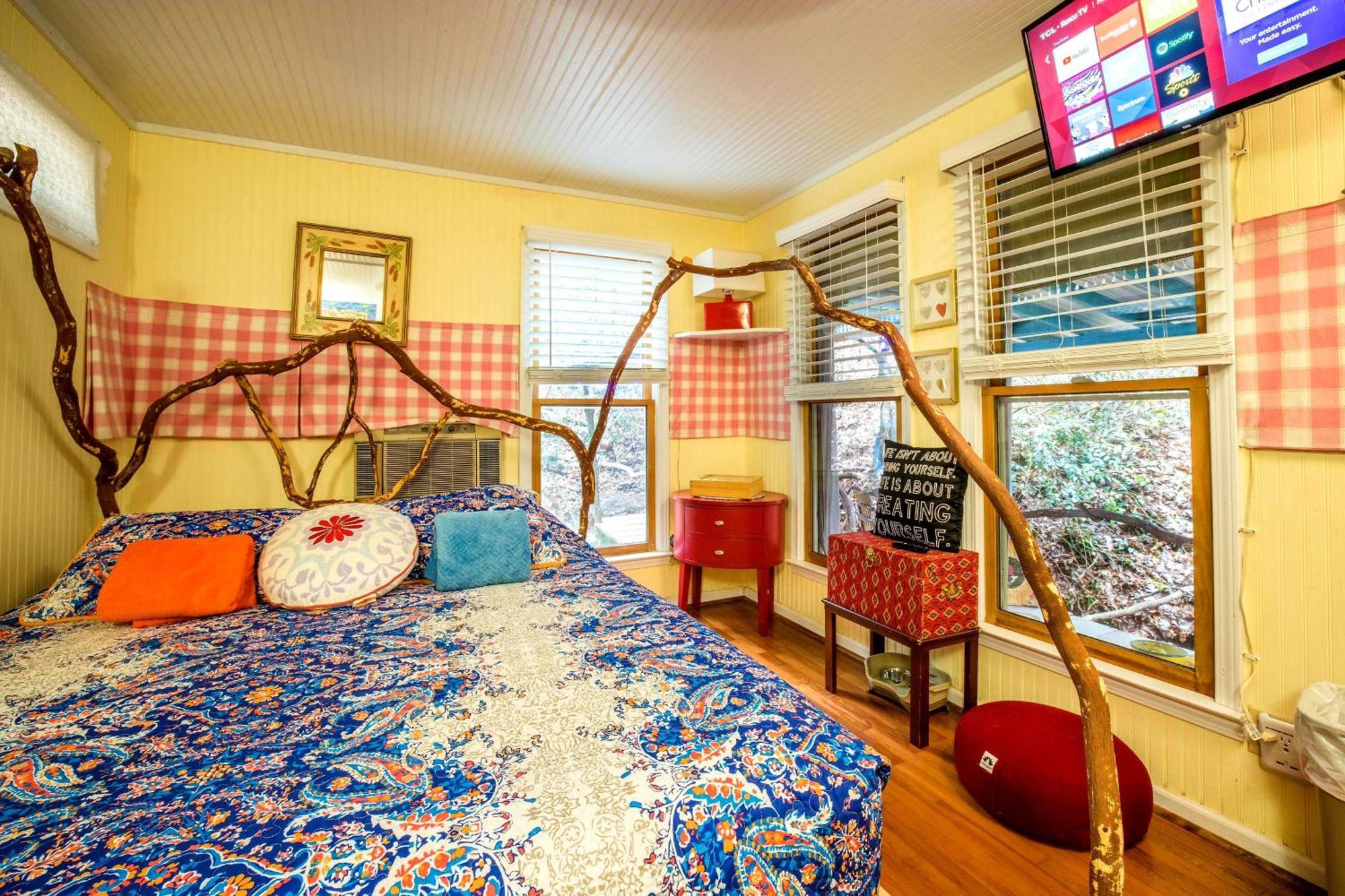Bear Creek Lodge And Cabins In Helen Ga - Pet Friendly, River On Property, Walking Distance To Downtown เฮเลน ภายนอก รูปภาพ